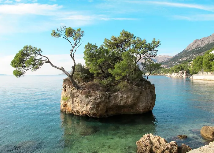 In Bidol Mit Eigenem Balkon By Interhome 아파트 마카르스카