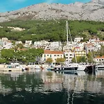 In Bidol Mit Eigenem Balkon By Interhome * Makarska
